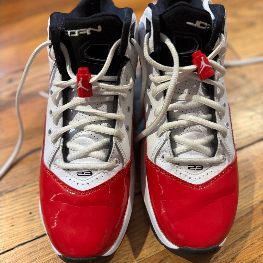 Jordan Kids Sneakers in Red and White